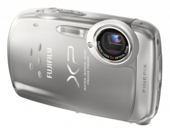  FujiFilm XP10  12Mpix 5x 2,7" 720p